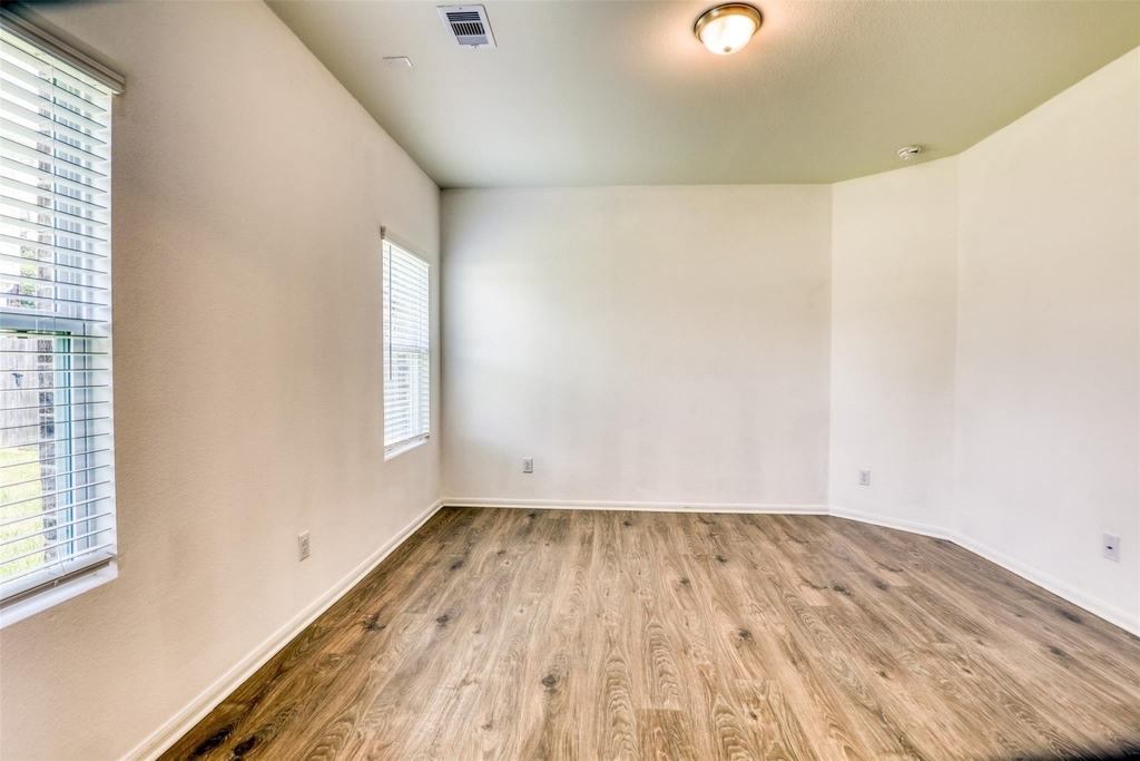 407 Magnolia Street - Photo 11