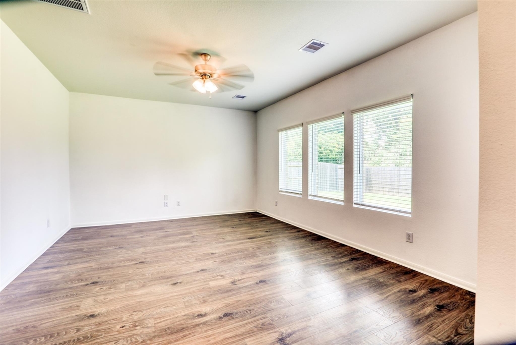 407 Magnolia Street - Photo 10
