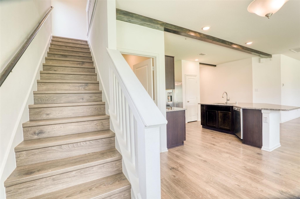 407 Magnolia Street - Photo 14