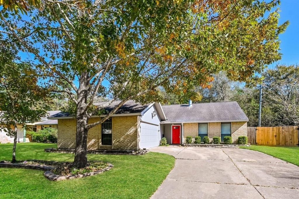 22710 Melham Lane - Photo 0