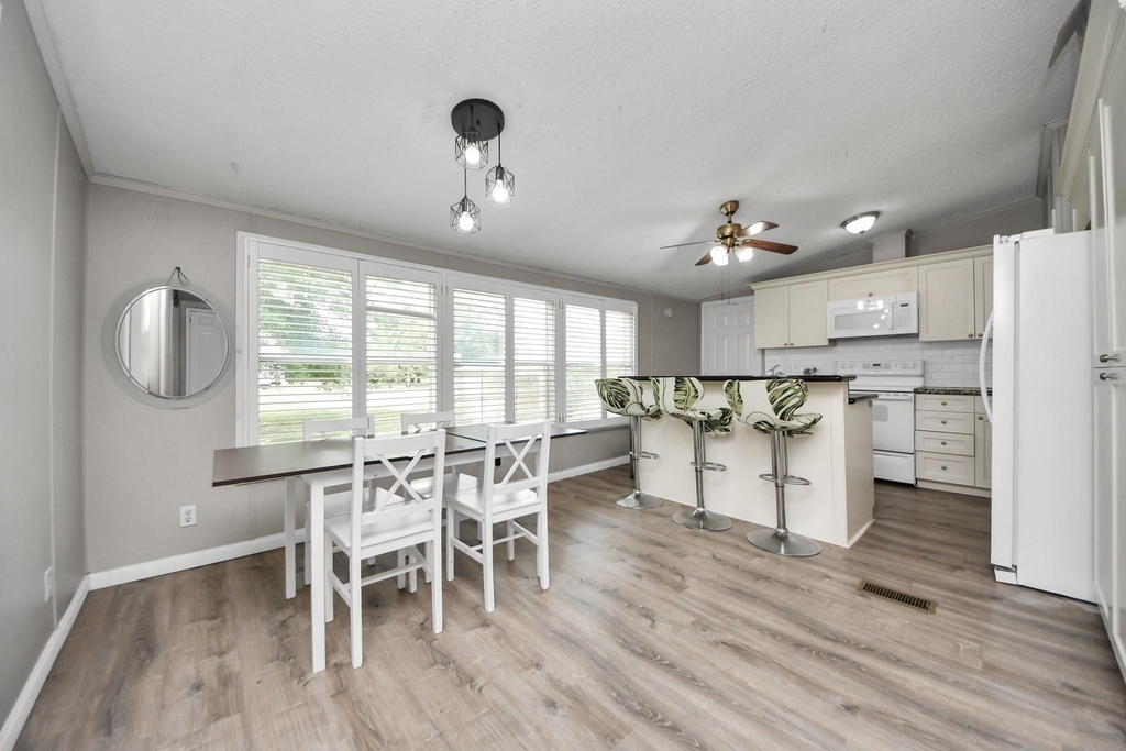 18303 James Road - Photo 21