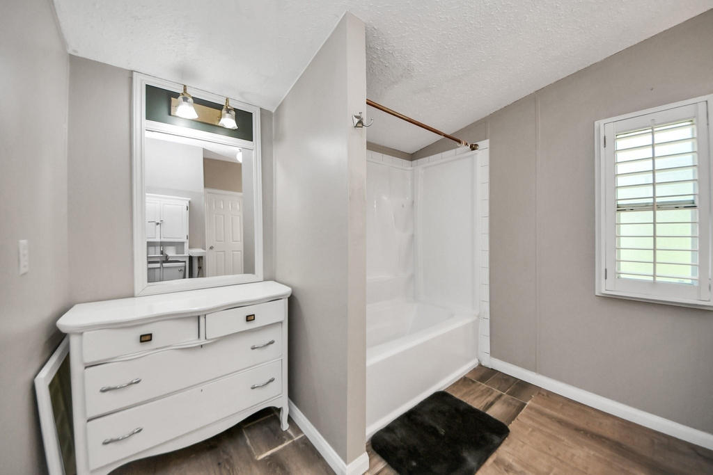 18303 James Road - Photo 13