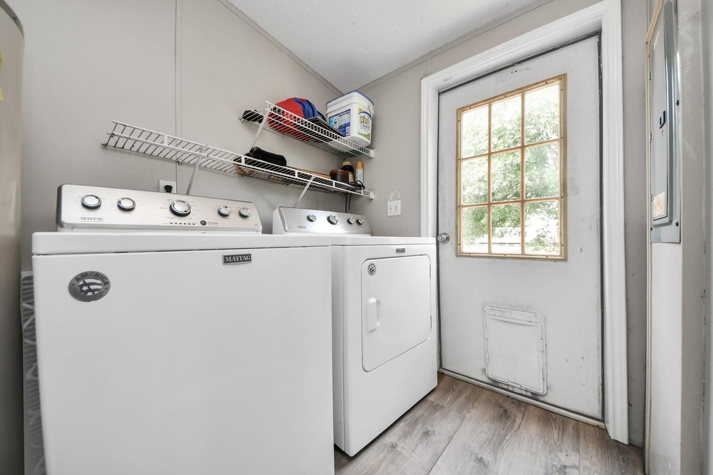 18303 James Road - Photo 24