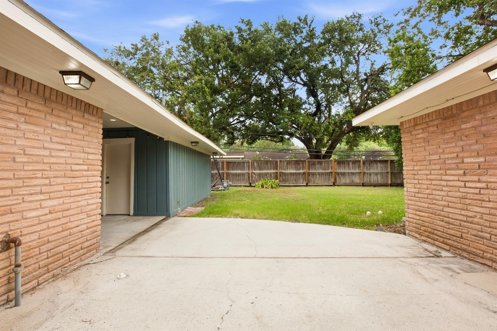 5238 Kinglet Street - Photo 35