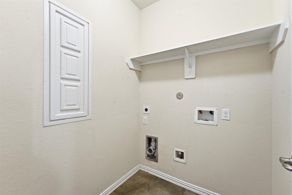 9518 Franklin Drive - Photo 5
