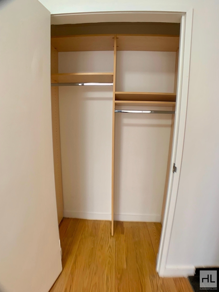 East 36 Street - Photo 3