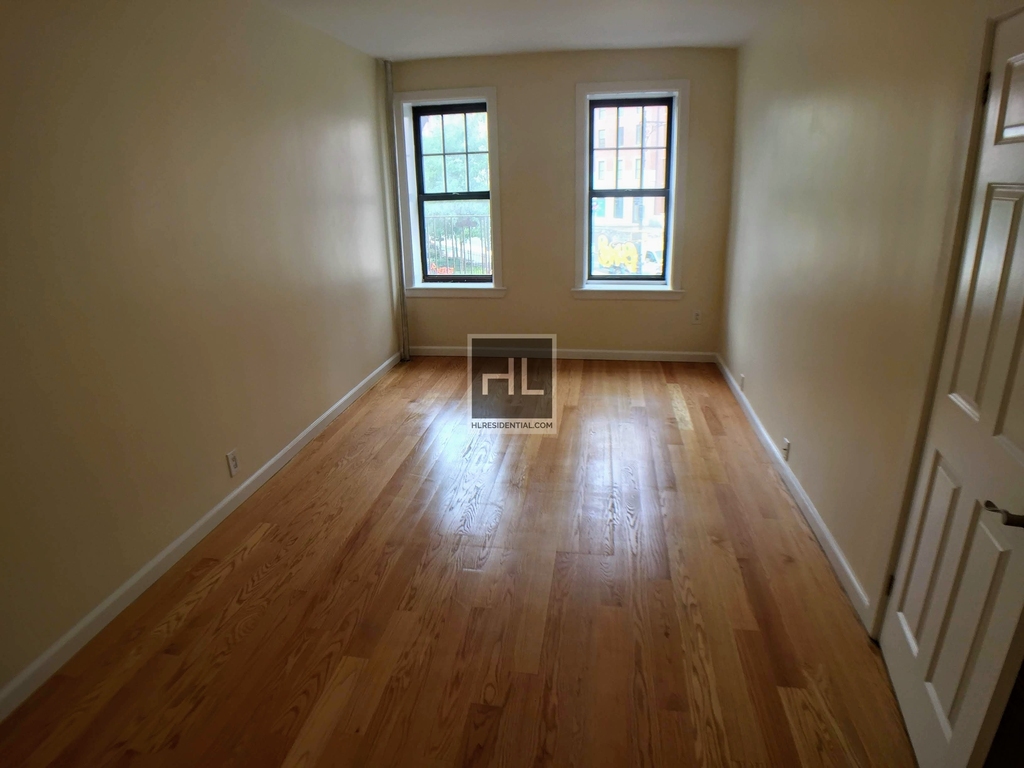 West 11 Street - Photo 0