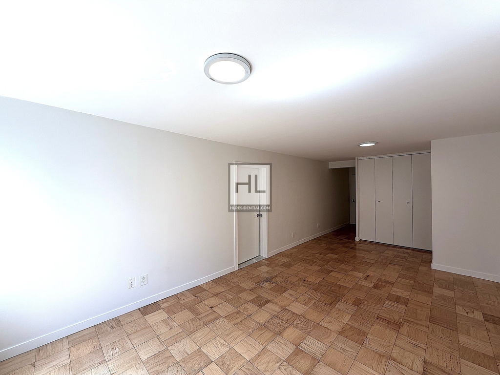 East 36th Street - Photo 2
