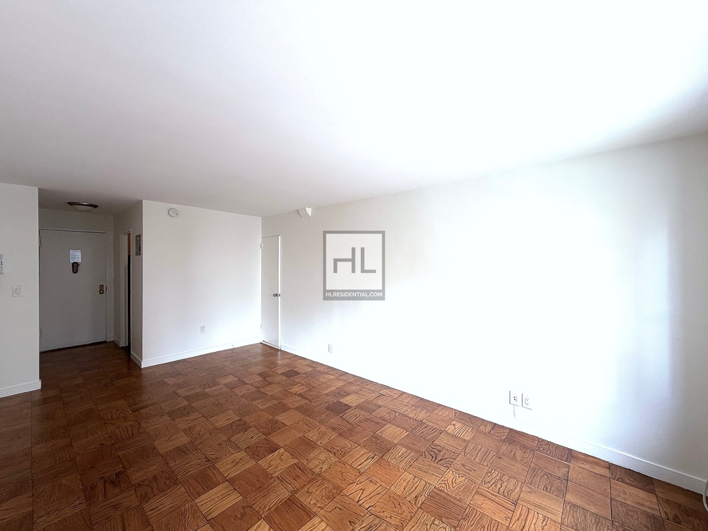 East 36th Street - Photo 0