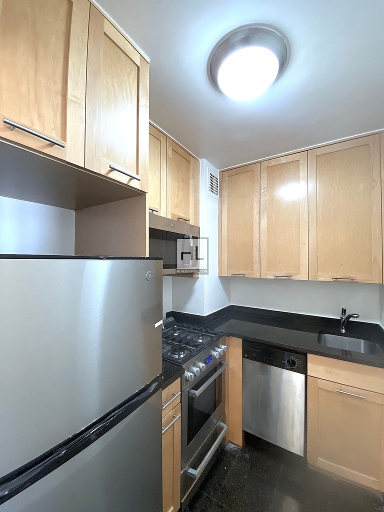 East 36th Street - Photo 1