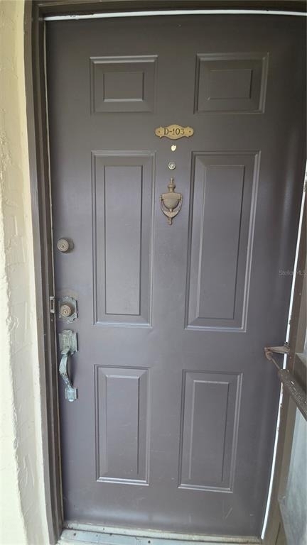 100 E Kentucky Ave - Photo 1