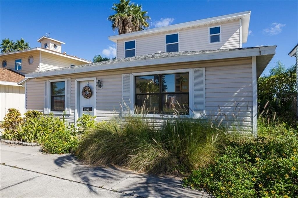 18521 Gulf Boulevard - Photo 1
