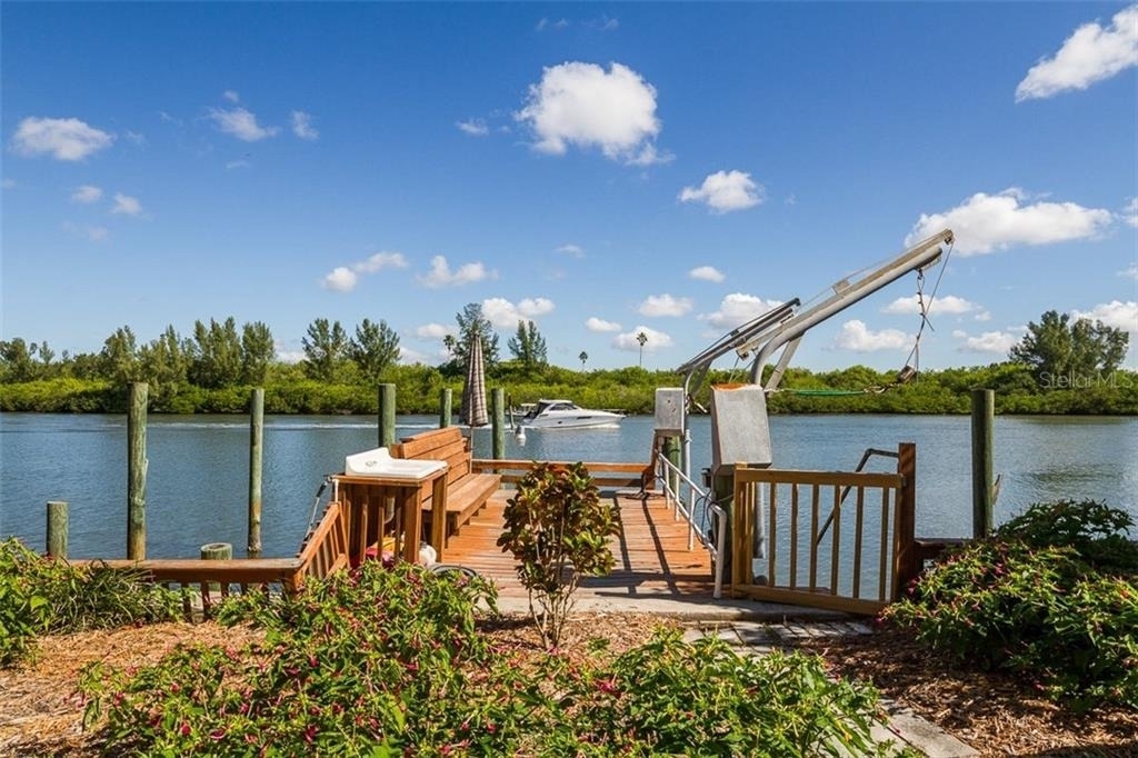 18521 Gulf Boulevard - Photo 0