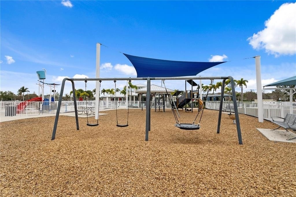 15617 Charr Island Street - Photo 40