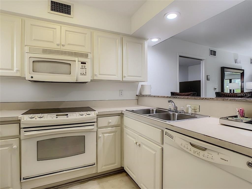 4786 Fox Hunt Drive - Photo 2