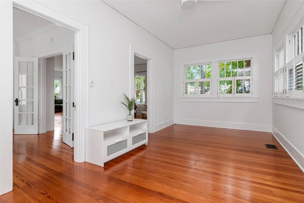126 8th Avenue Ne - Photo 13