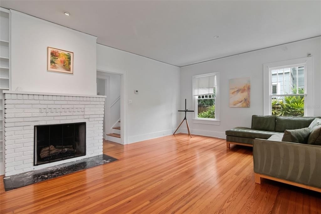 126 8th Avenue Ne - Photo 3