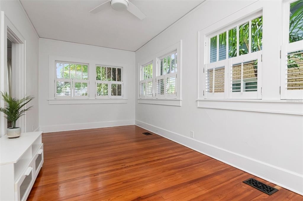 126 8th Avenue Ne - Photo 14