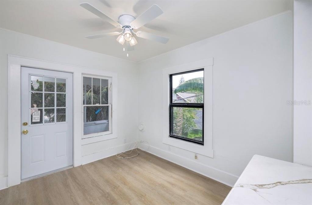 622 7th Avenue N - Photo 2