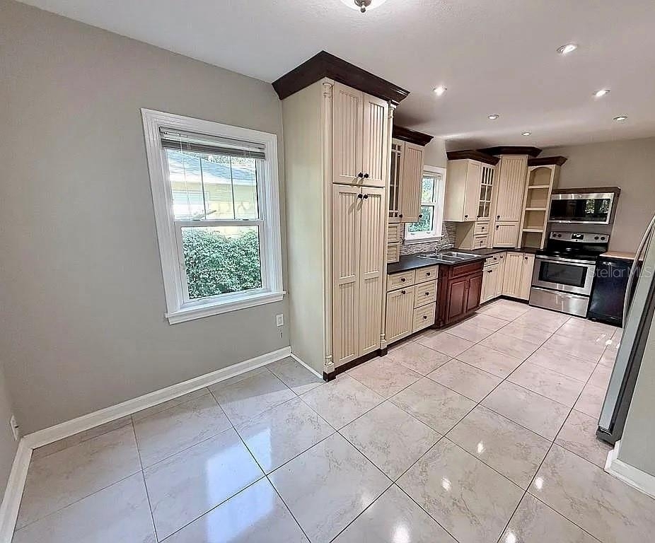 2434 9th Avenue N - Photo 2