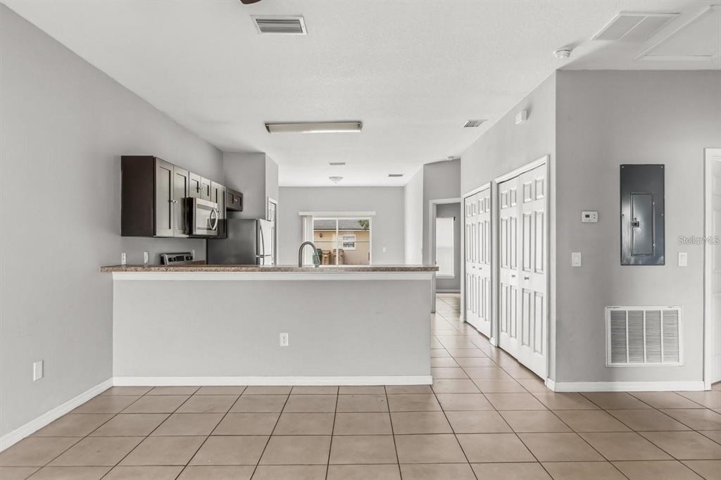 677 Royalty Court - Photo 7