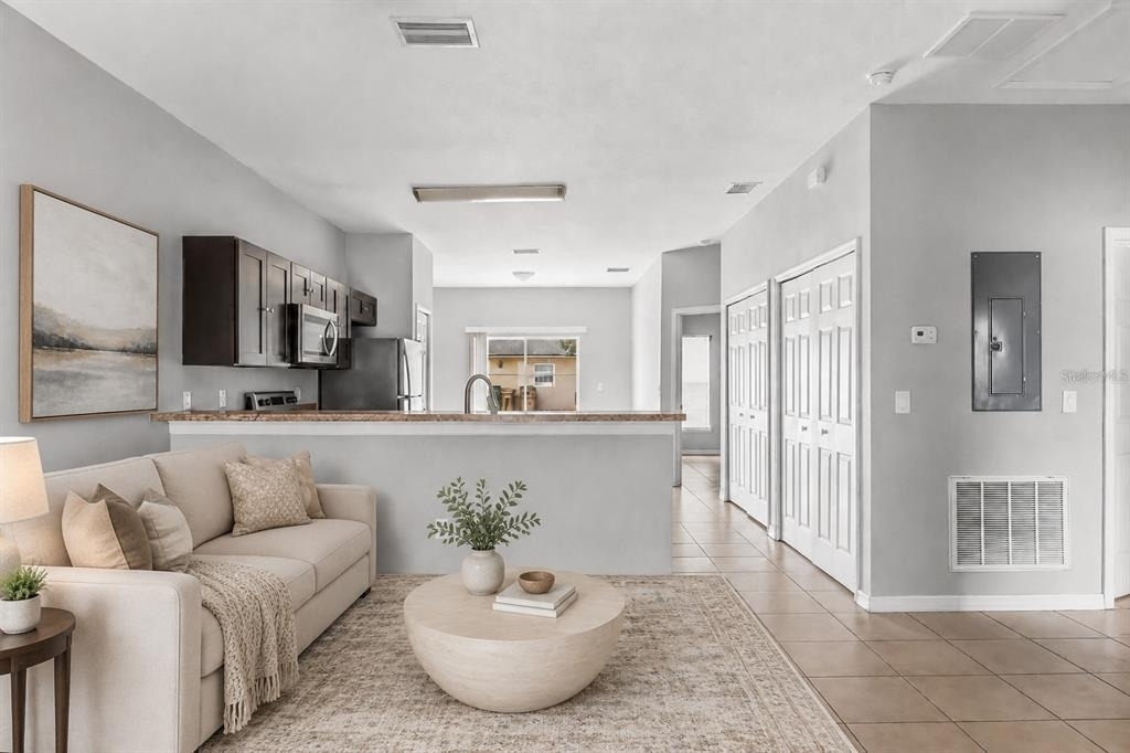 677 Royalty Court - Photo 3