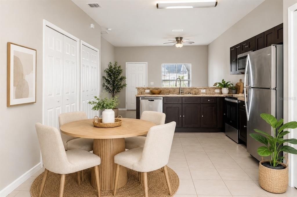 677 Royalty Court - Photo 4