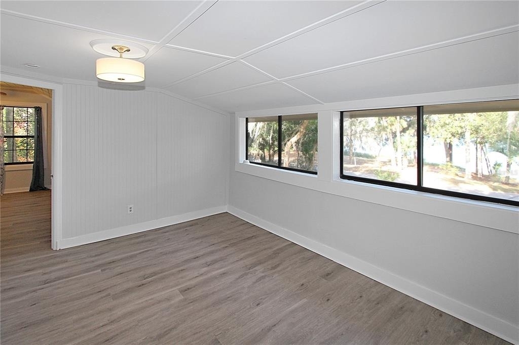289 W Lakeview Avenue - Photo 16