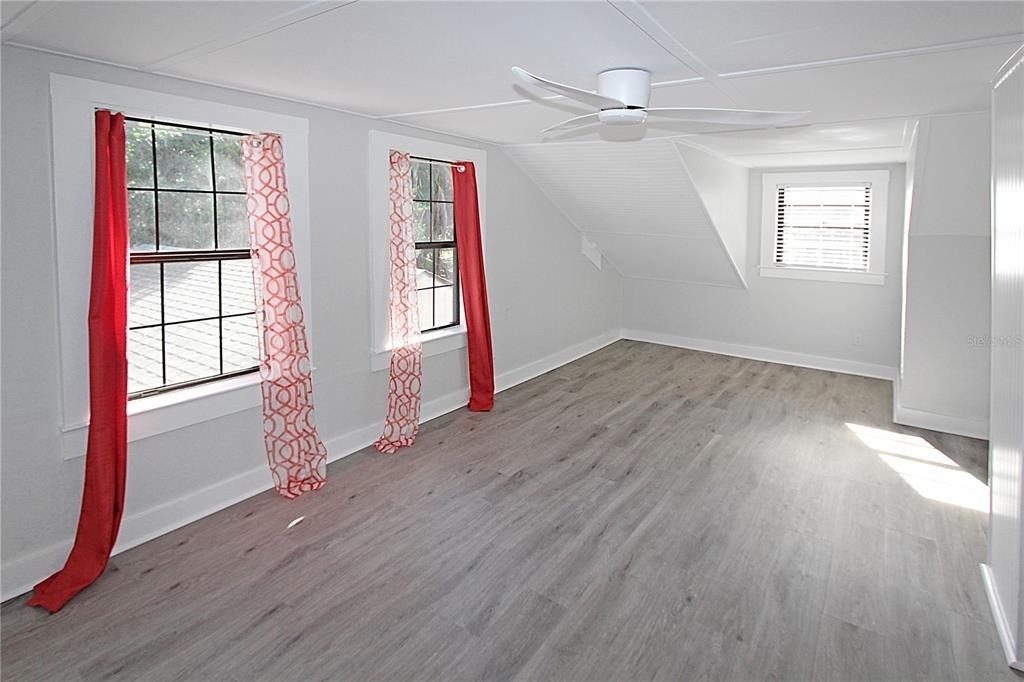 289 W Lakeview Avenue - Photo 10