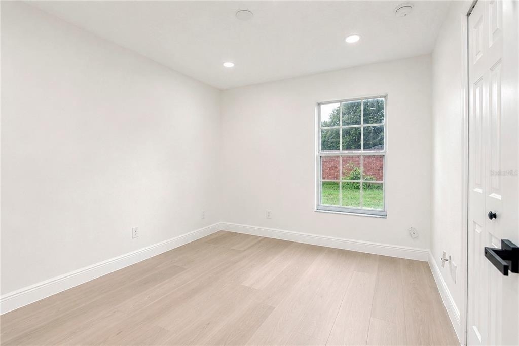 2039 Shannon Lakes Boulevard - Photo 13