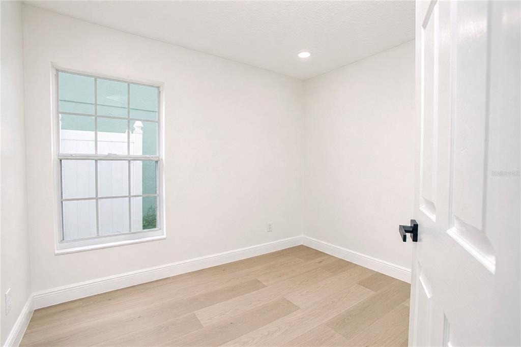 2039 Shannon Lakes Boulevard - Photo 16