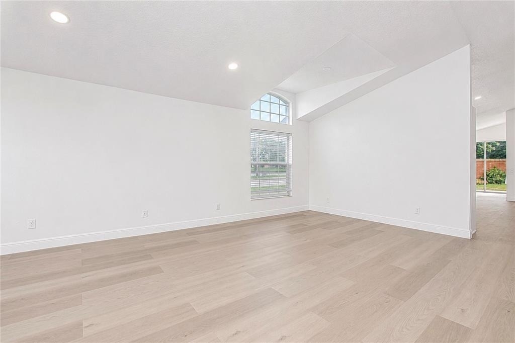 2039 Shannon Lakes Boulevard - Photo 9