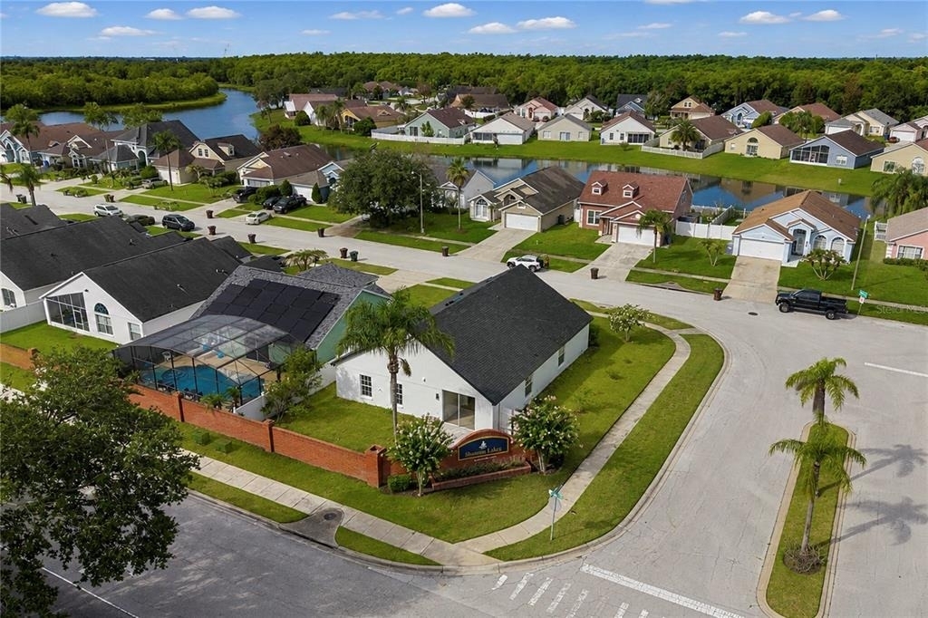 2039 Shannon Lakes Boulevard - Photo 32