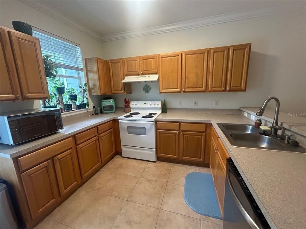 621 Sw 10th Street - Photo 2