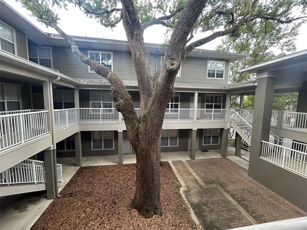621 Sw 10th Street - Photo 0