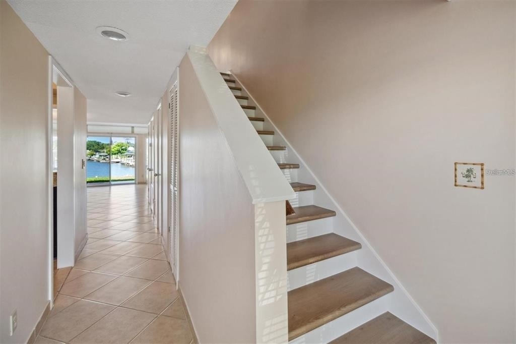 44 Clubhouse Drive - Photo 2