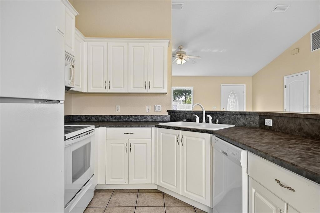 9 Lytton Lane - Photo 13