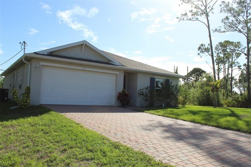 5501 Kempson Lane - Photo 2