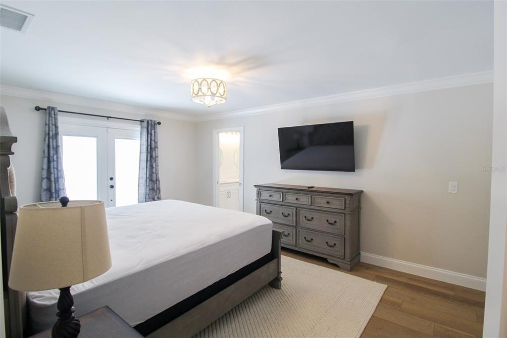691 Russell Street - Photo 15