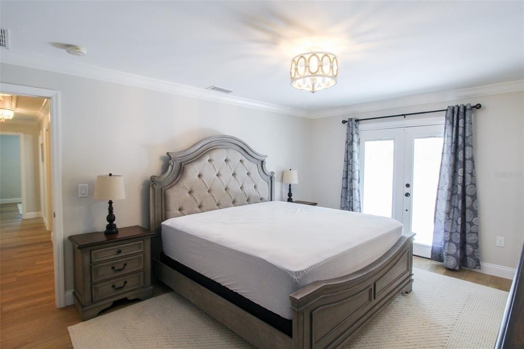 691 Russell Street - Photo 17