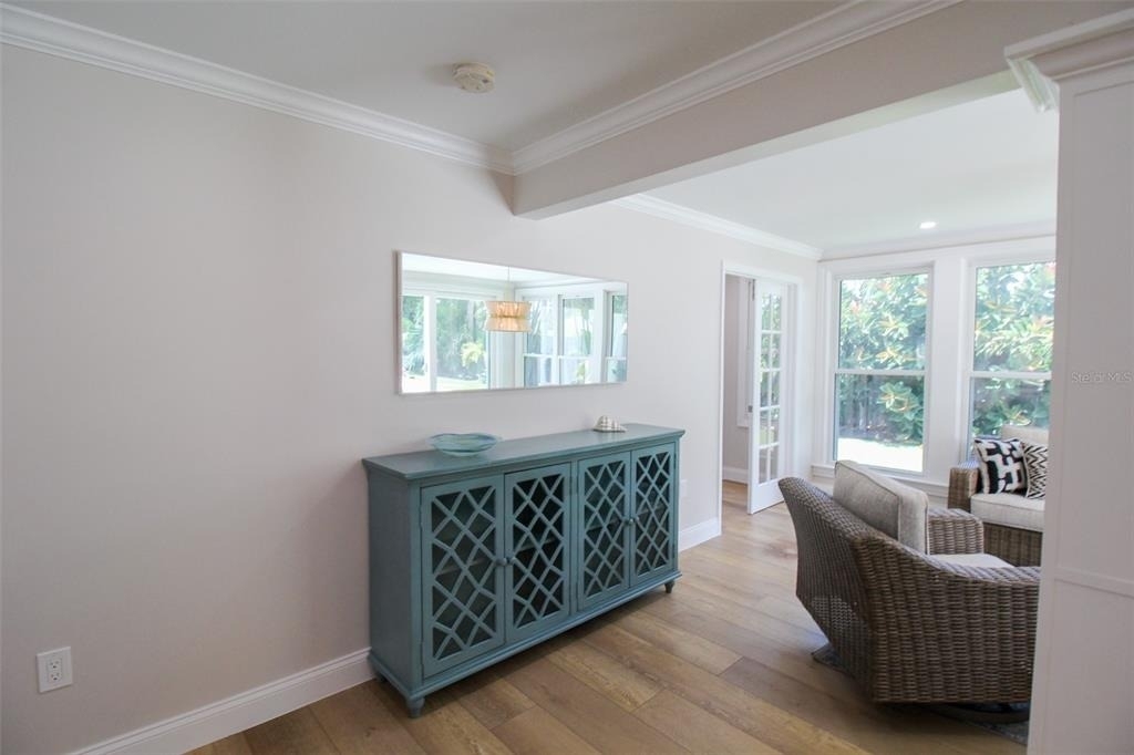 691 Russell Street - Photo 29