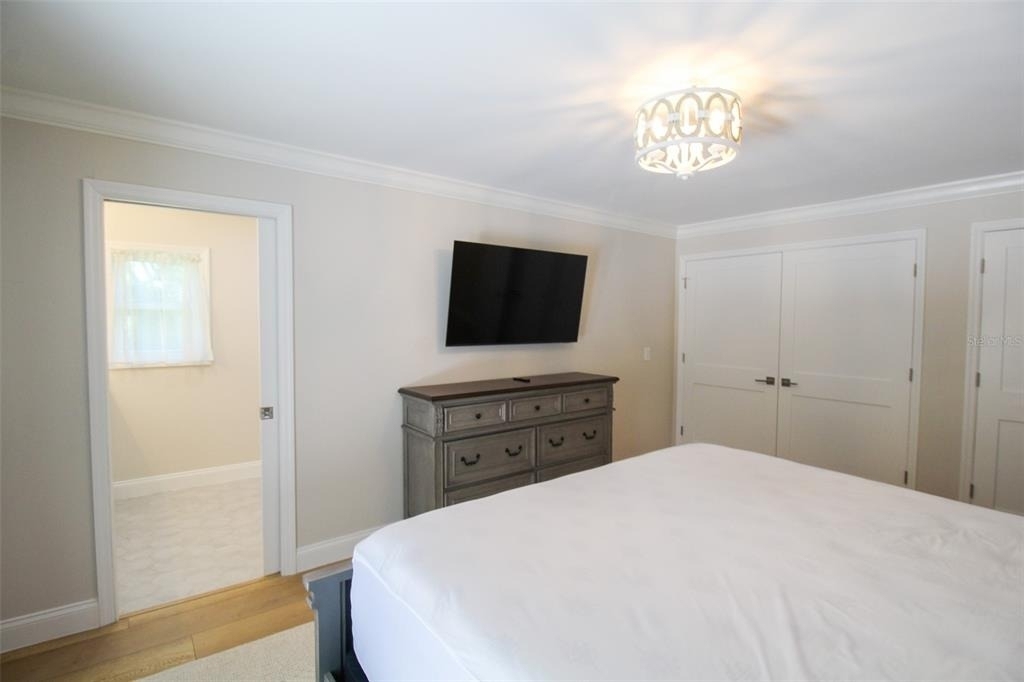 691 Russell Street - Photo 18