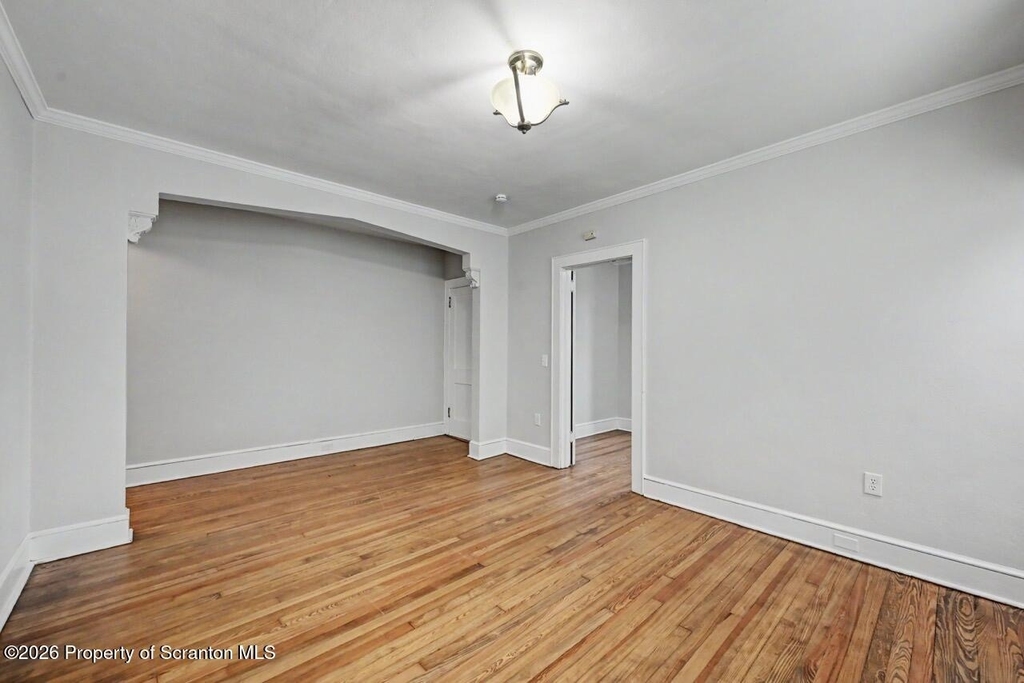 531 S Irving Avenue - Photo 10