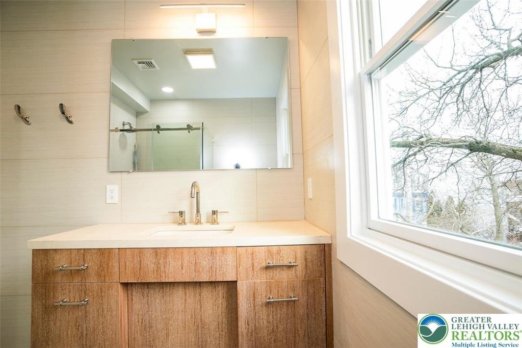 517 Ferry Street - Photo 1