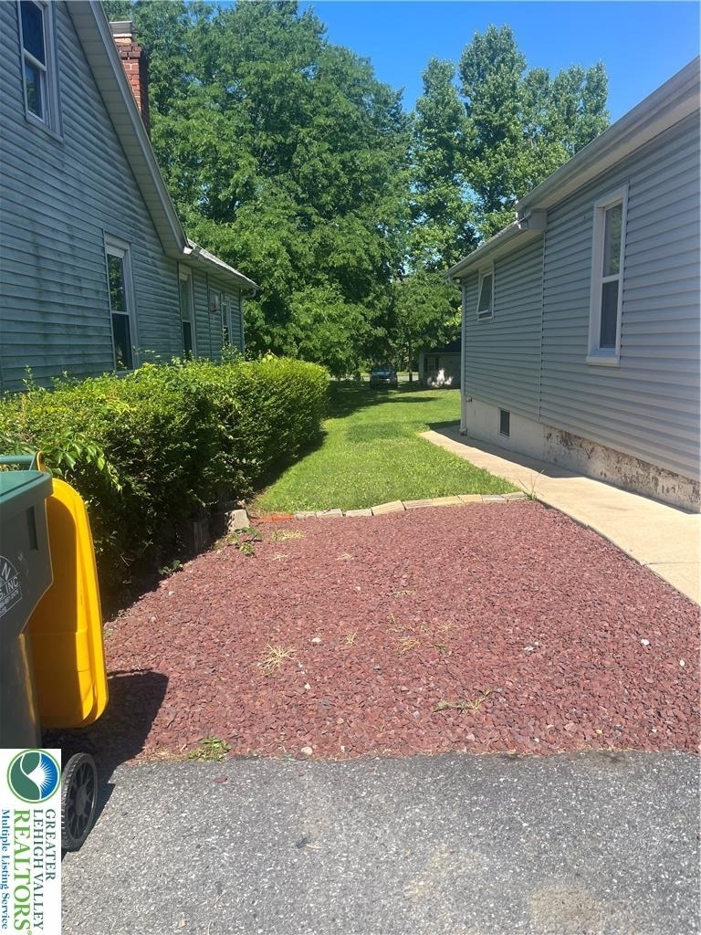 1839 Willow Park Road - Photo 3