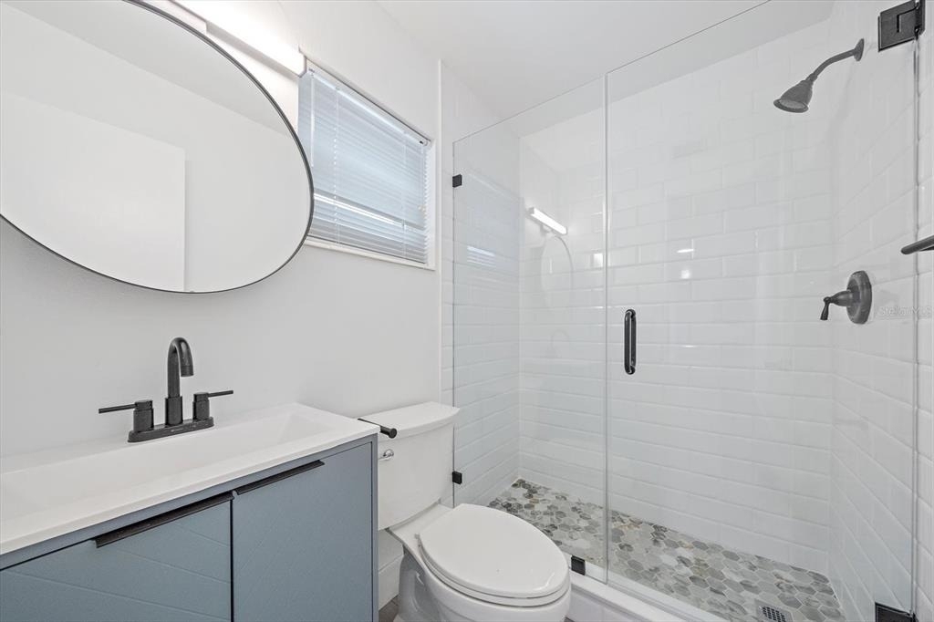 3818 Roxane Boulevard - Photo 2