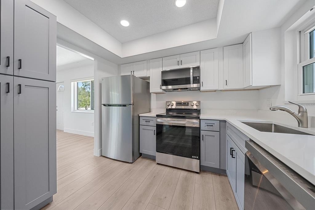 3818 Roxane Boulevard - Photo 1