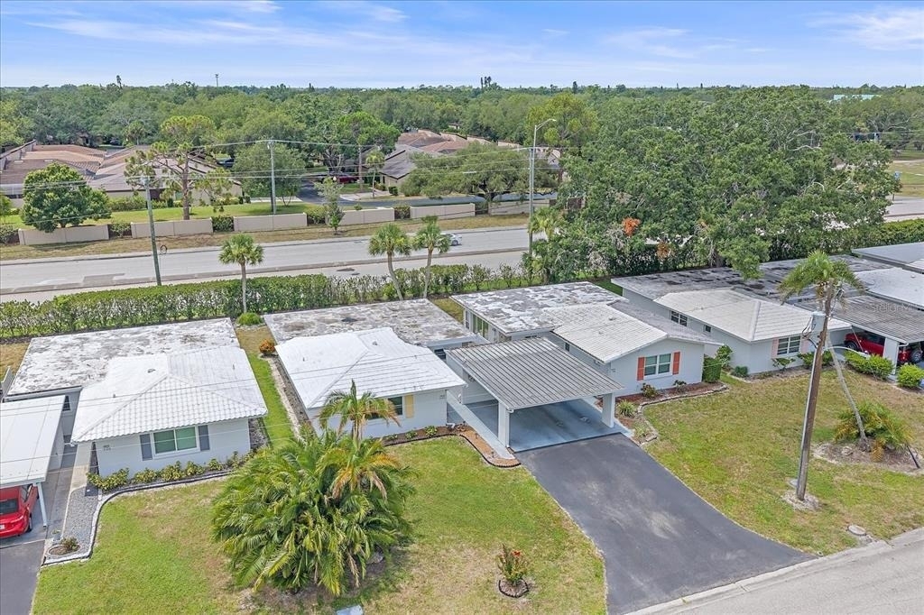 3818 Roxane Boulevard - Photo 33