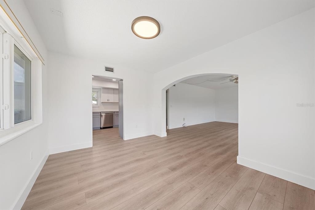 3818 Roxane Boulevard - Photo 11