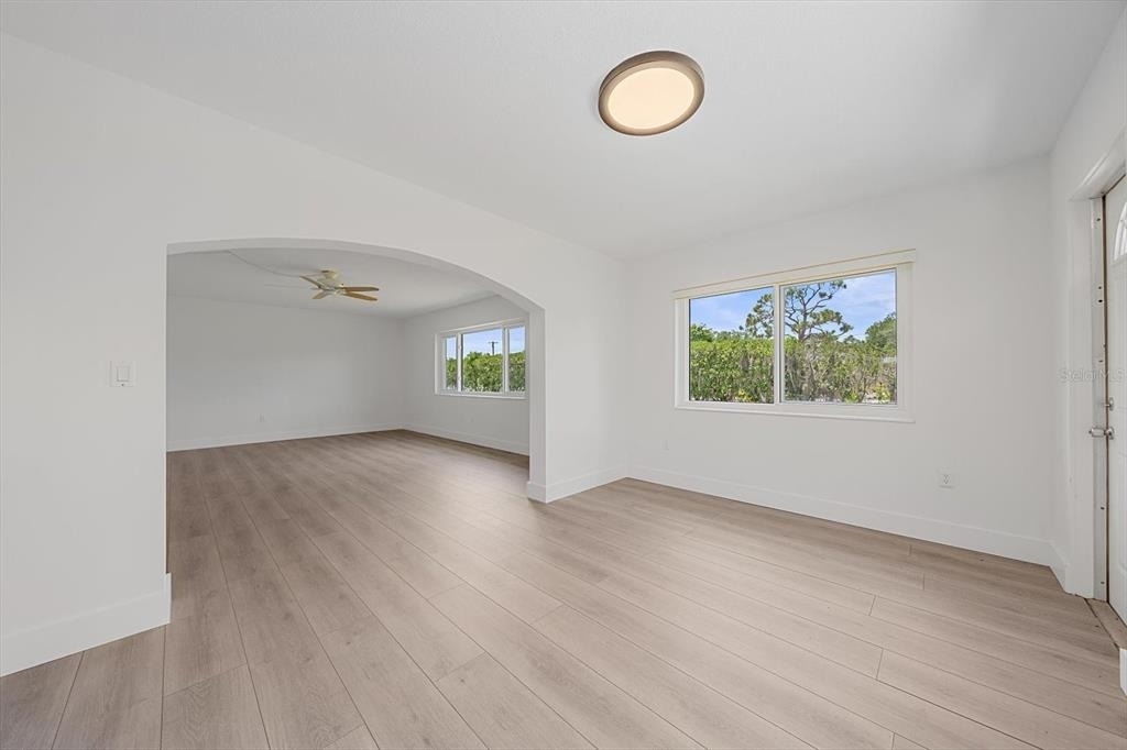 3818 Roxane Boulevard - Photo 3